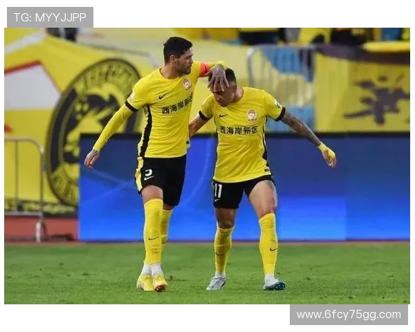 戴维森破门迈达纳染红 西海岸十人逆转2比1战胜河南 戴维森破门迈达纳染红 西海岸十人逆转2比1战胜河南